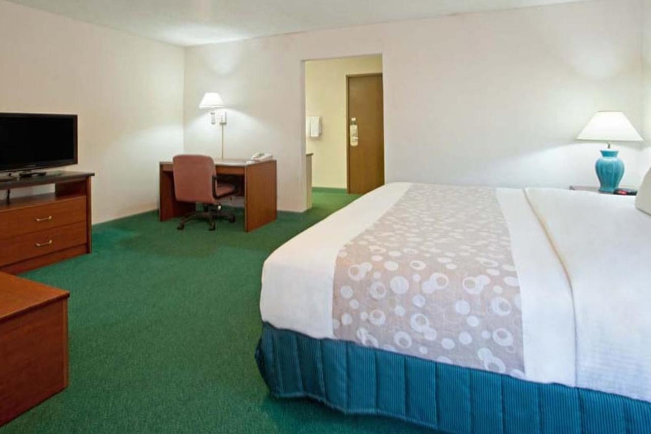 Norwood Inn & Suites Indianapolis East Post Drive Exterior photo